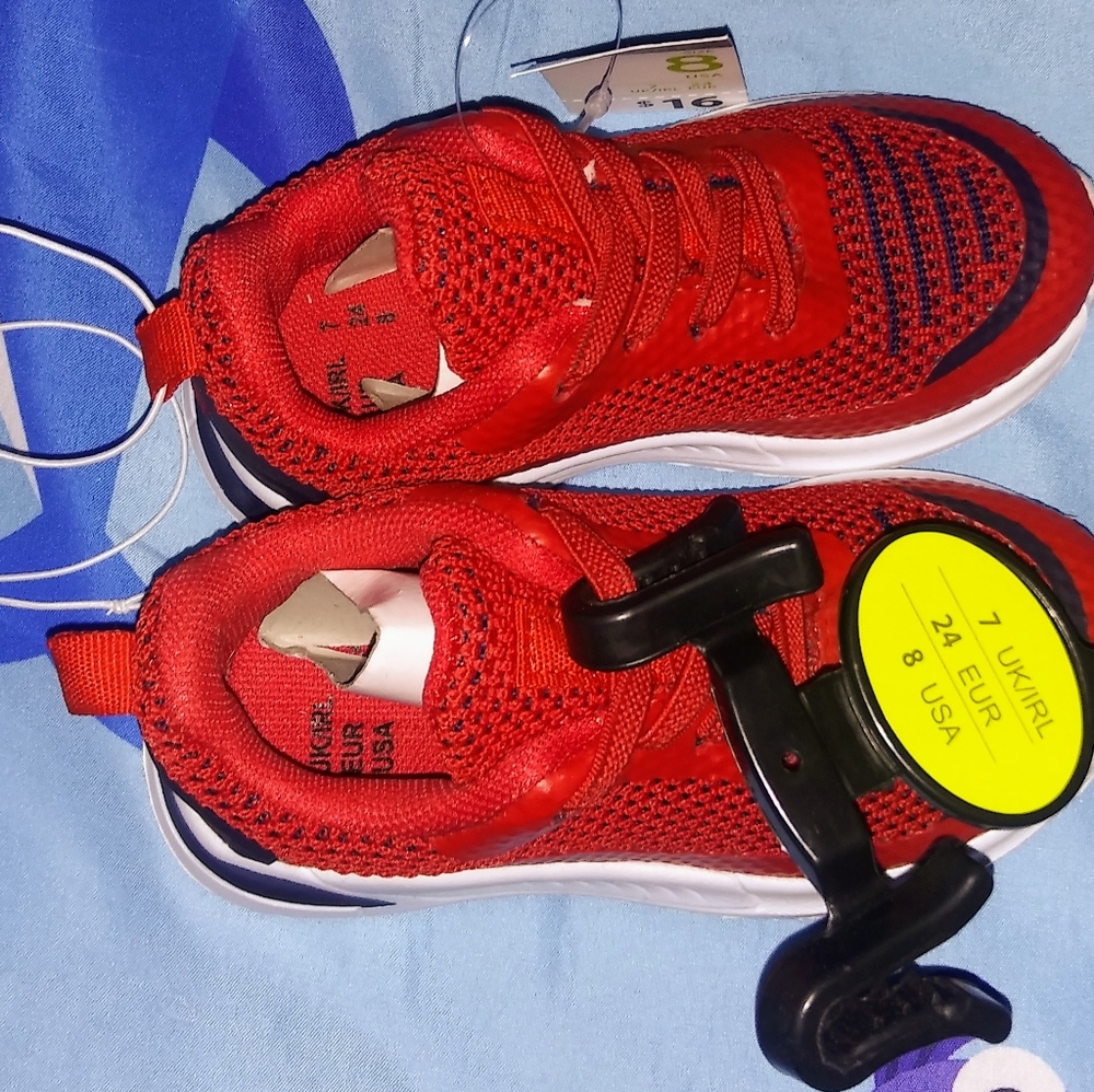 Toddle boy red shoes